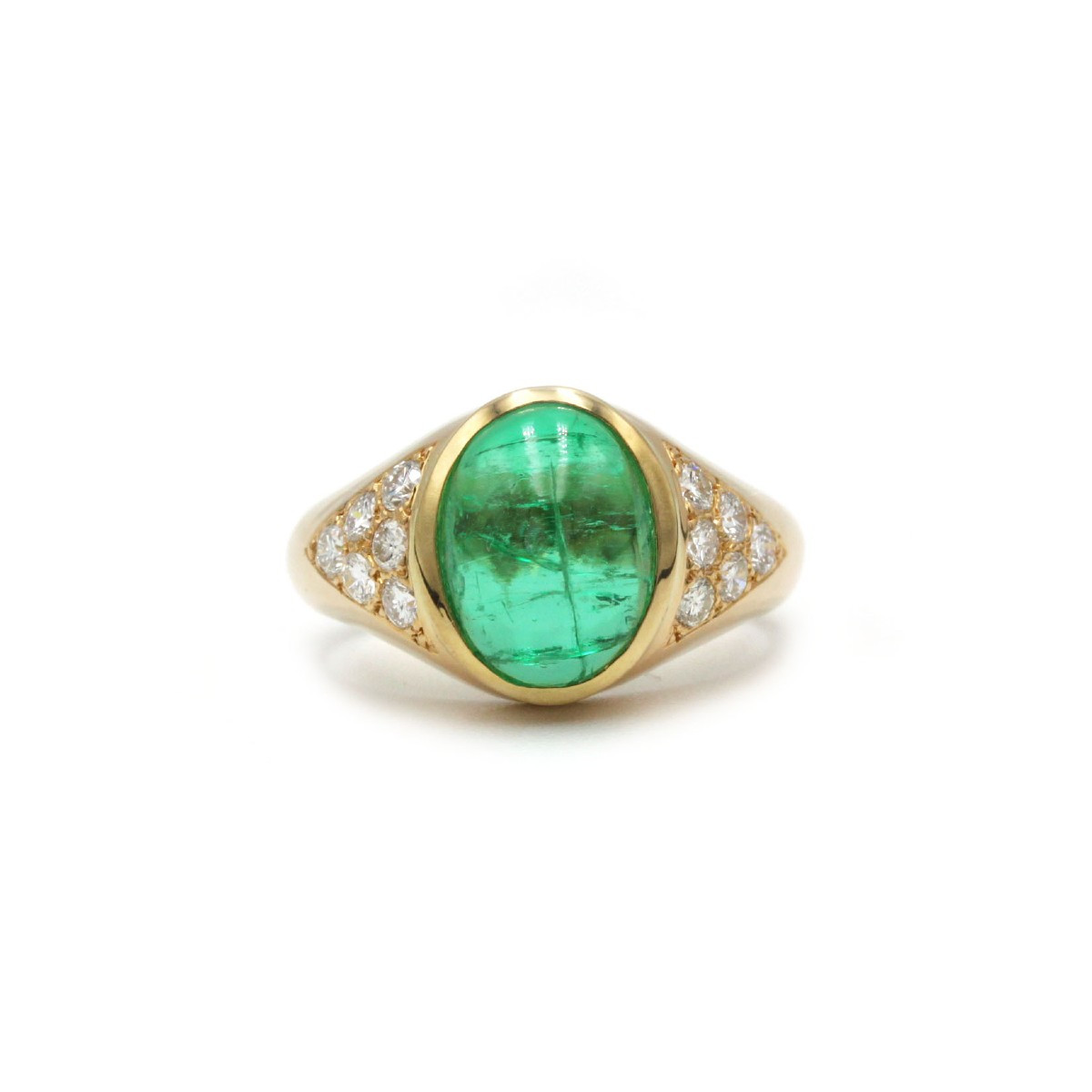 Bague or jaune 750, diamants et émeraude colombienne cabochon environ 3 carats