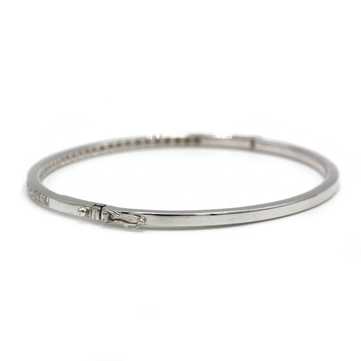 750 White Gold And Diamond Bangle Bracelet-photo-1
