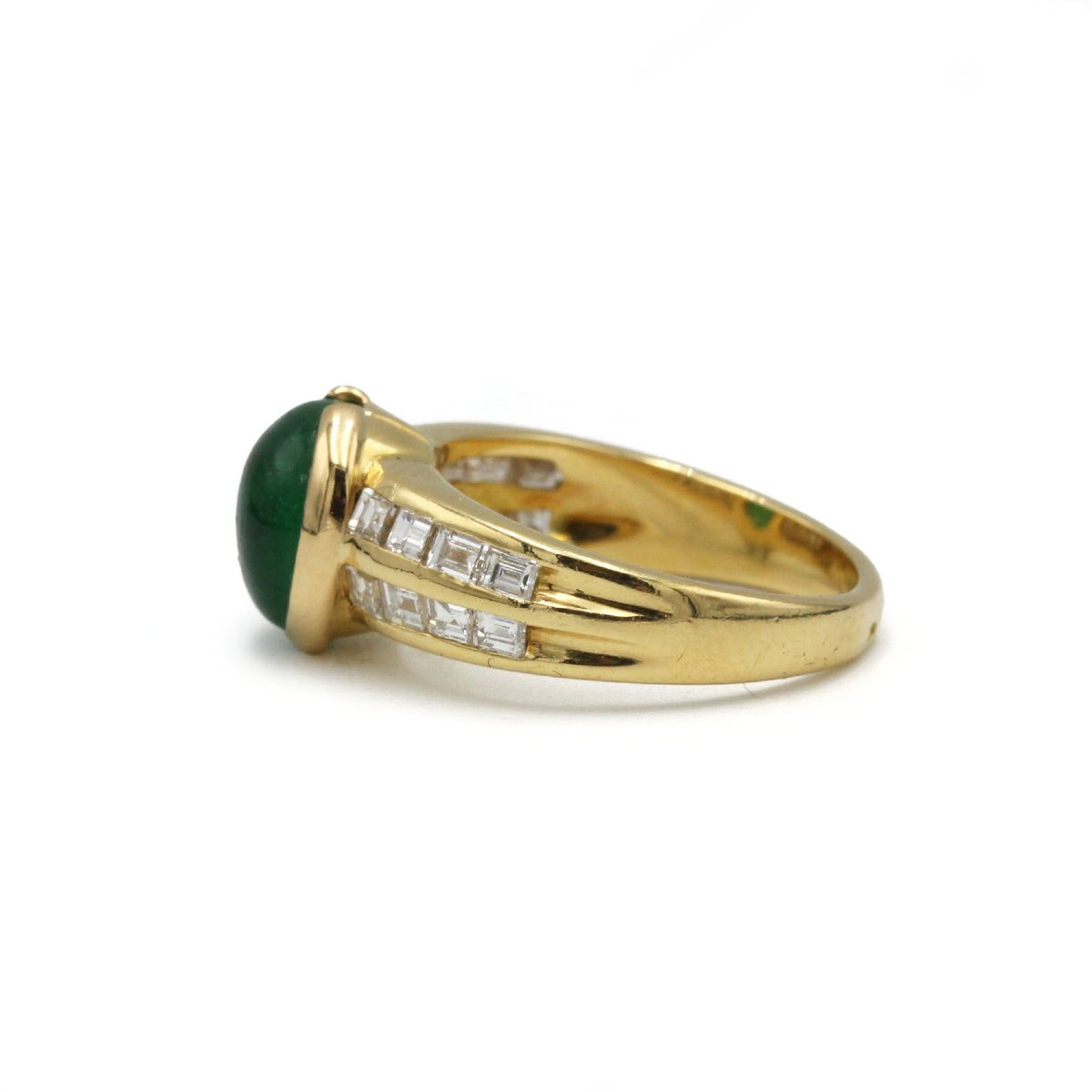 Yellow Gold Ring With Square Diamonds And Cabochon Emerald-photo-3