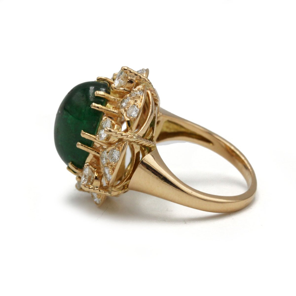 Daisy Ring In 750 Yellow Gold With Diamonds And A Cabochon Emerald Of Approximately 8 Carats-photo-3
