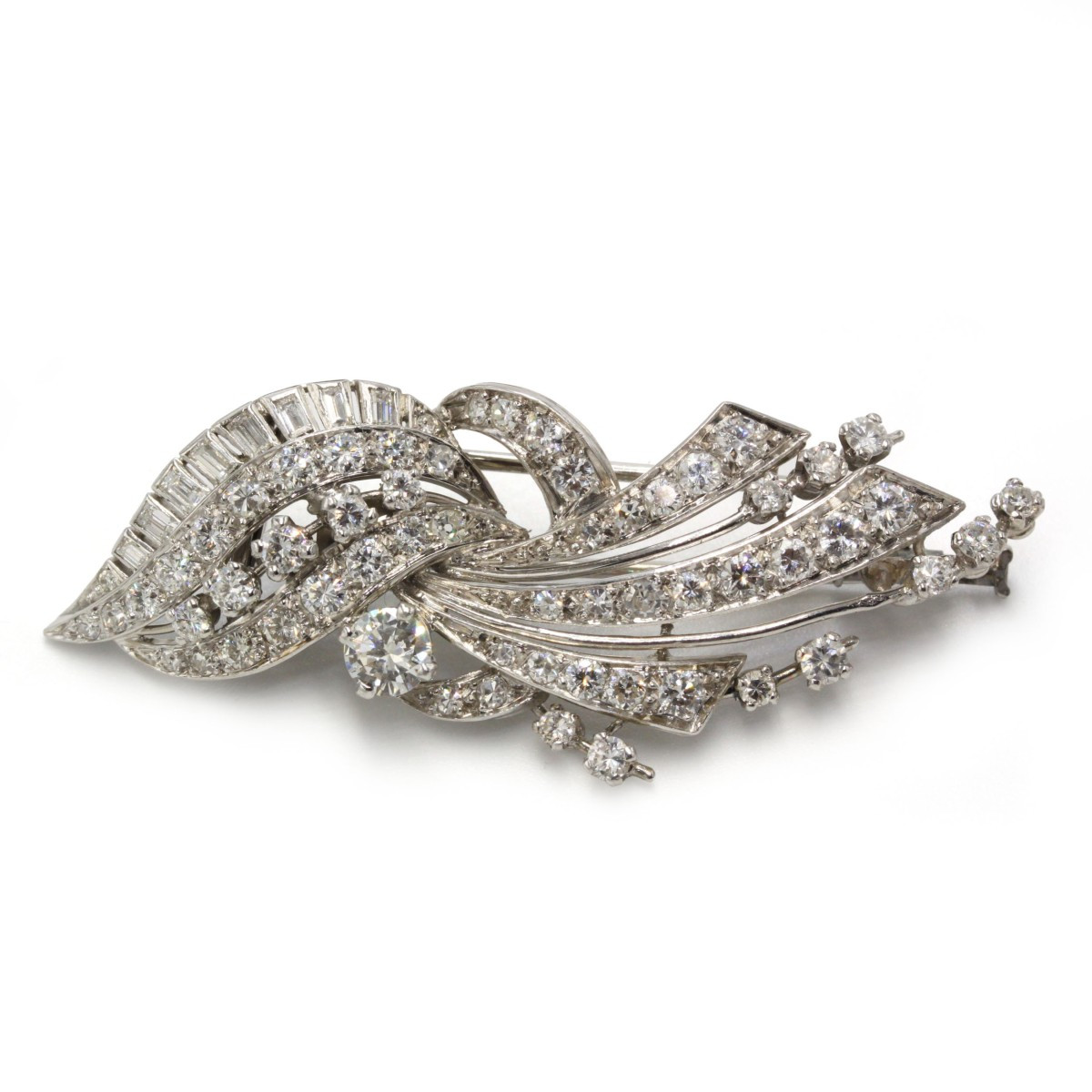 Art Deco Brooch In Platinum And Diamonds