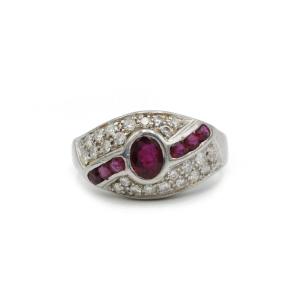 18k White Gold Cocktail Ring Set With A 0.35 Ct Ruby And 26 Diamonds