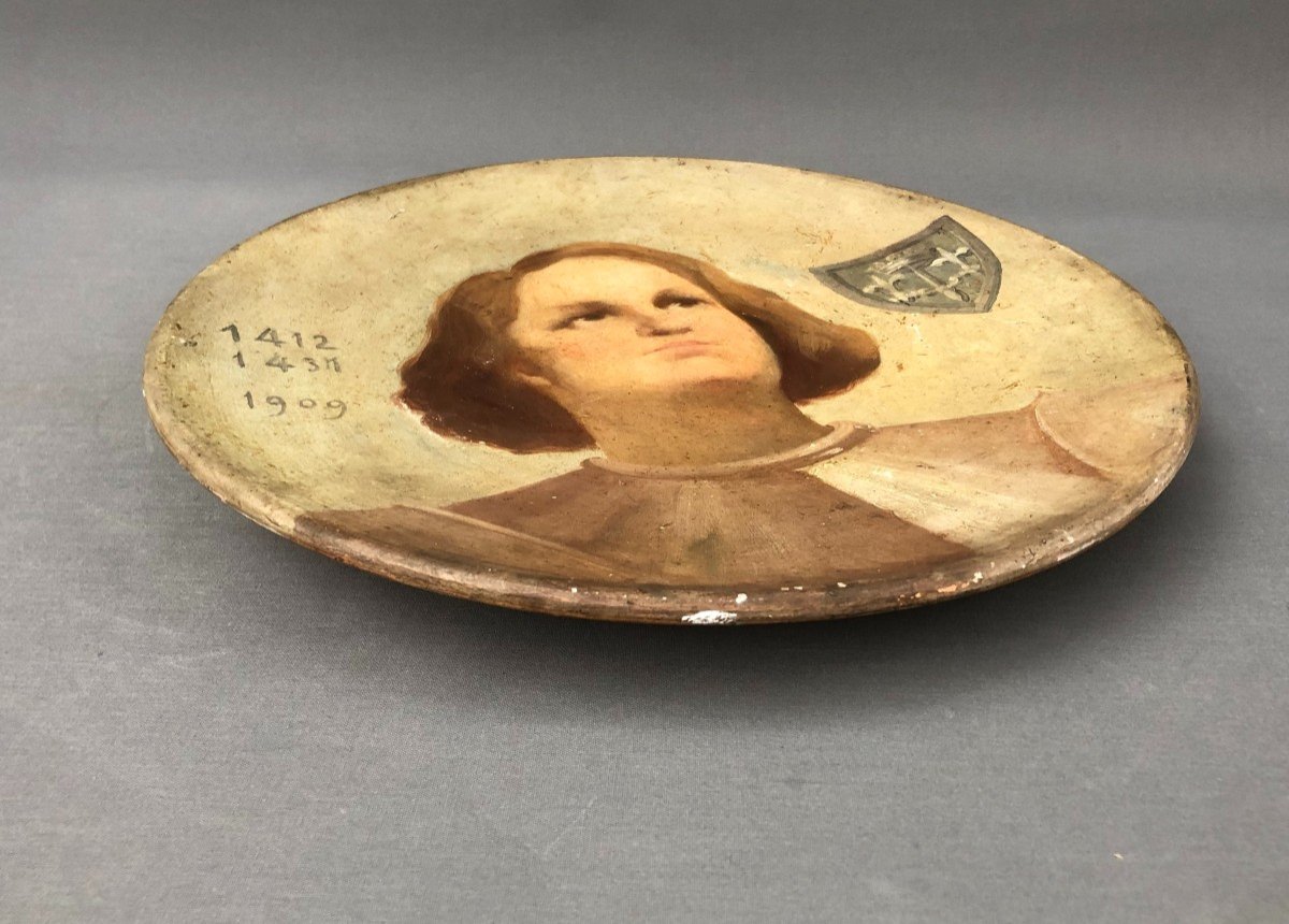 Terracotta Dish Painted With The Effigy Of Jeanne d'Arc-photo-1