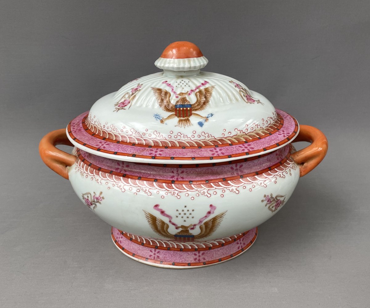 China, East India Company, Large Porcelain Soup Tureen With American Coat Of Arms-photo-2