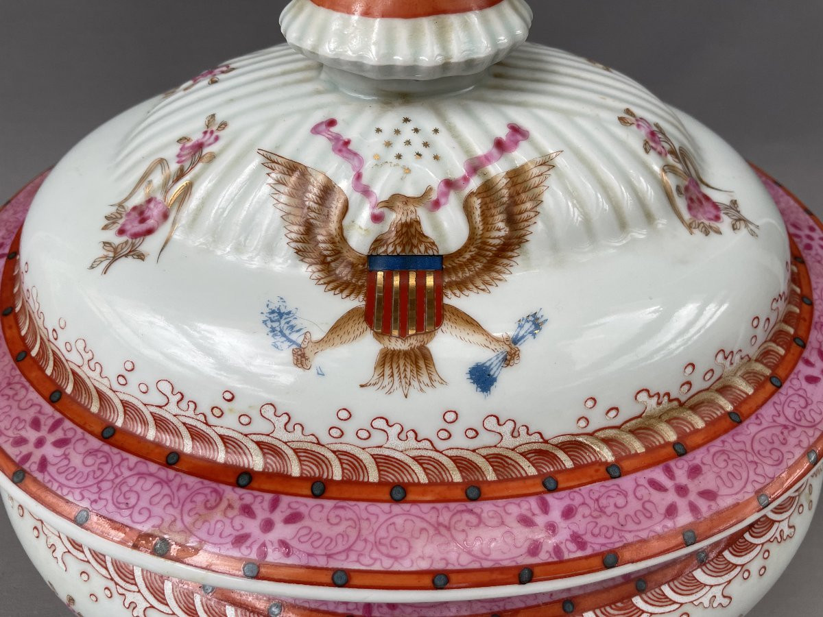 China, East India Company, Large Porcelain Soup Tureen With American Coat Of Arms-photo-3