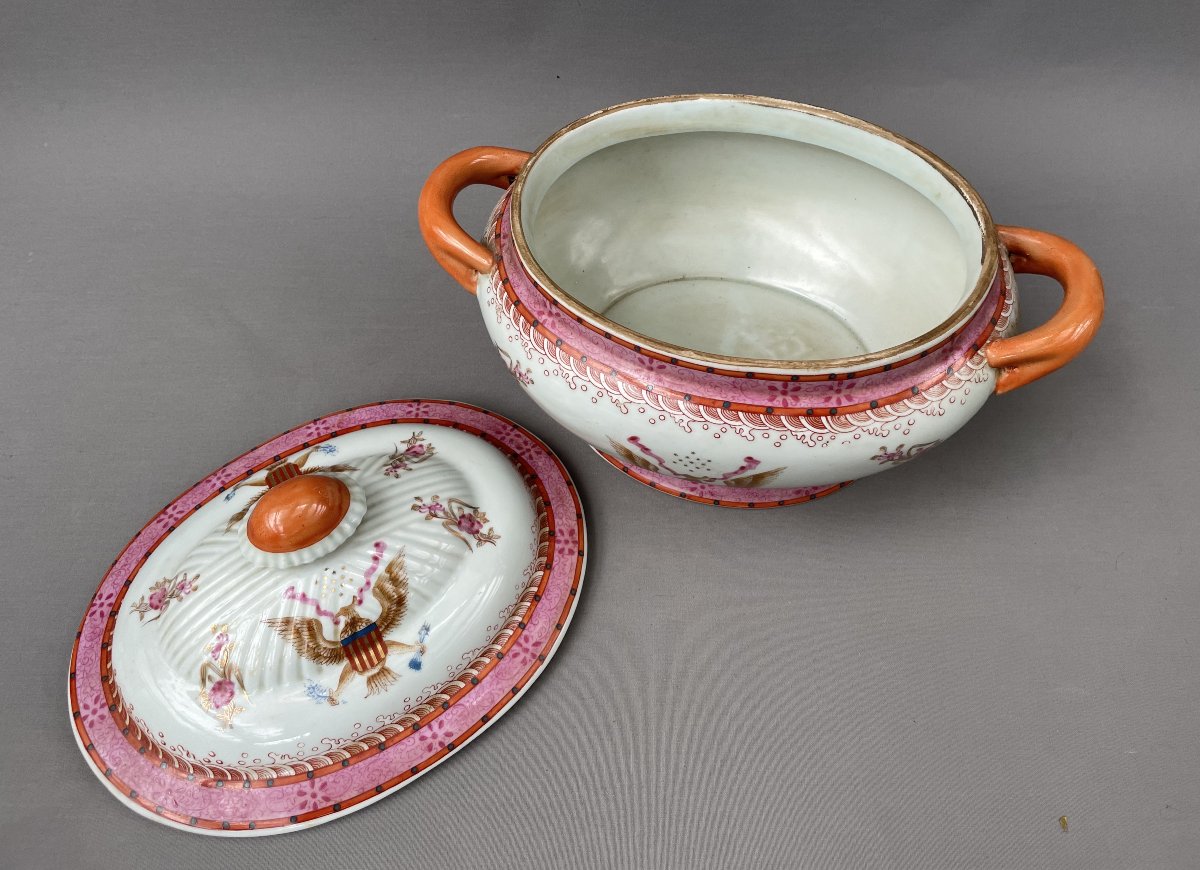 China, East India Company, Large Porcelain Soup Tureen With American Coat Of Arms-photo-4