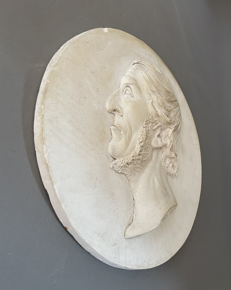 Profil en plâtre, médaillon signé A. Girard 1873-photo-4