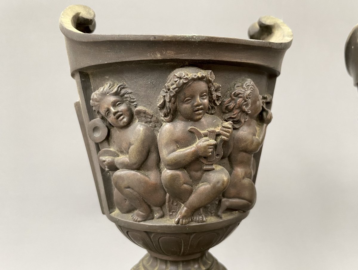 Paire de cassolettes en bronze à décor de putti-photo-2