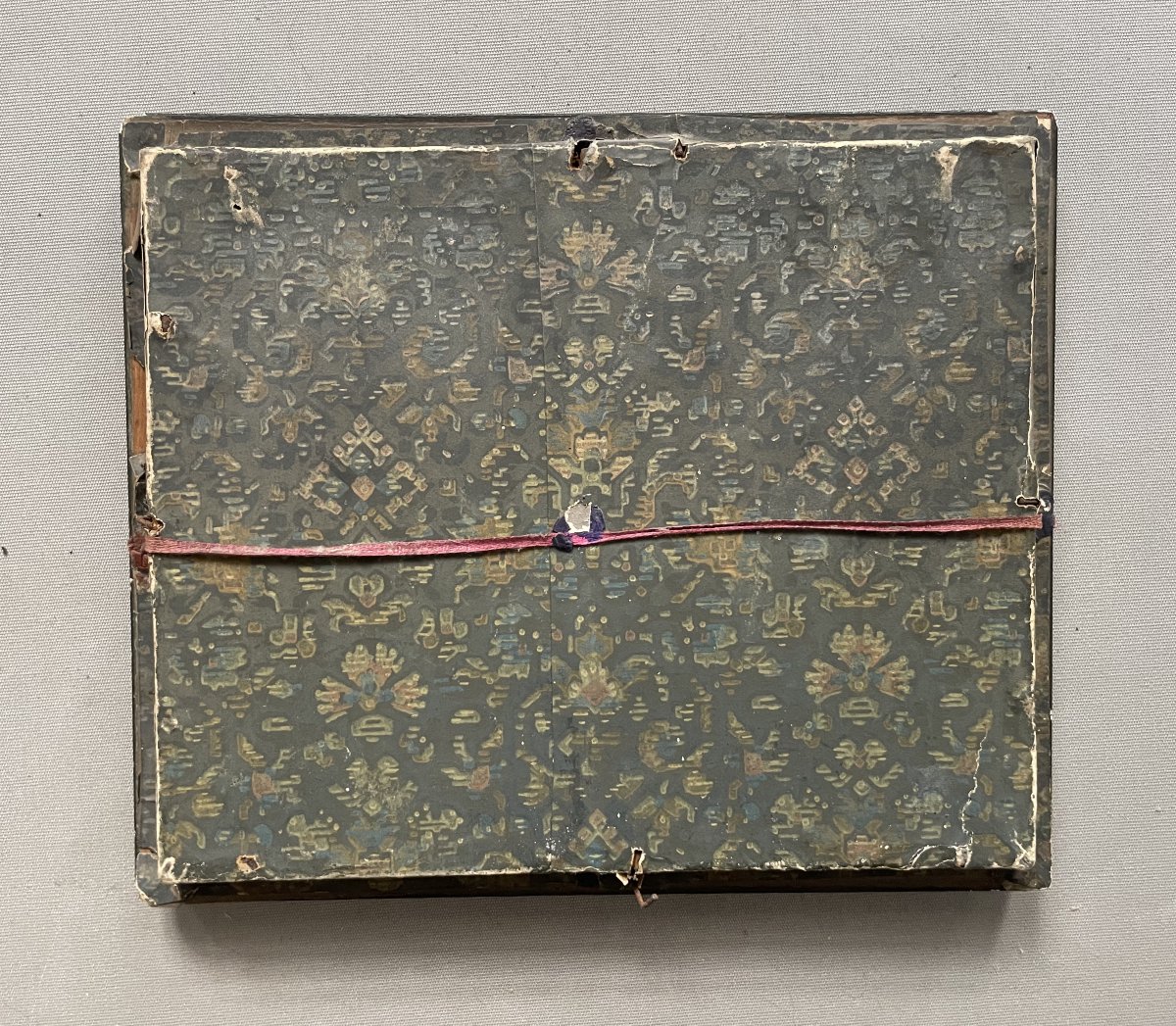 Paperolle Board With 16 Relics-photo-3