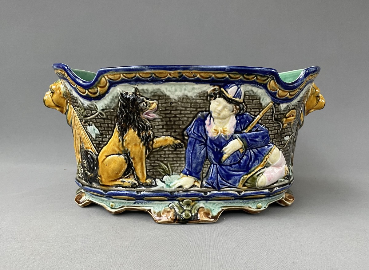 Jardinière à décor de chiens et chat, faïence de Wasmuël