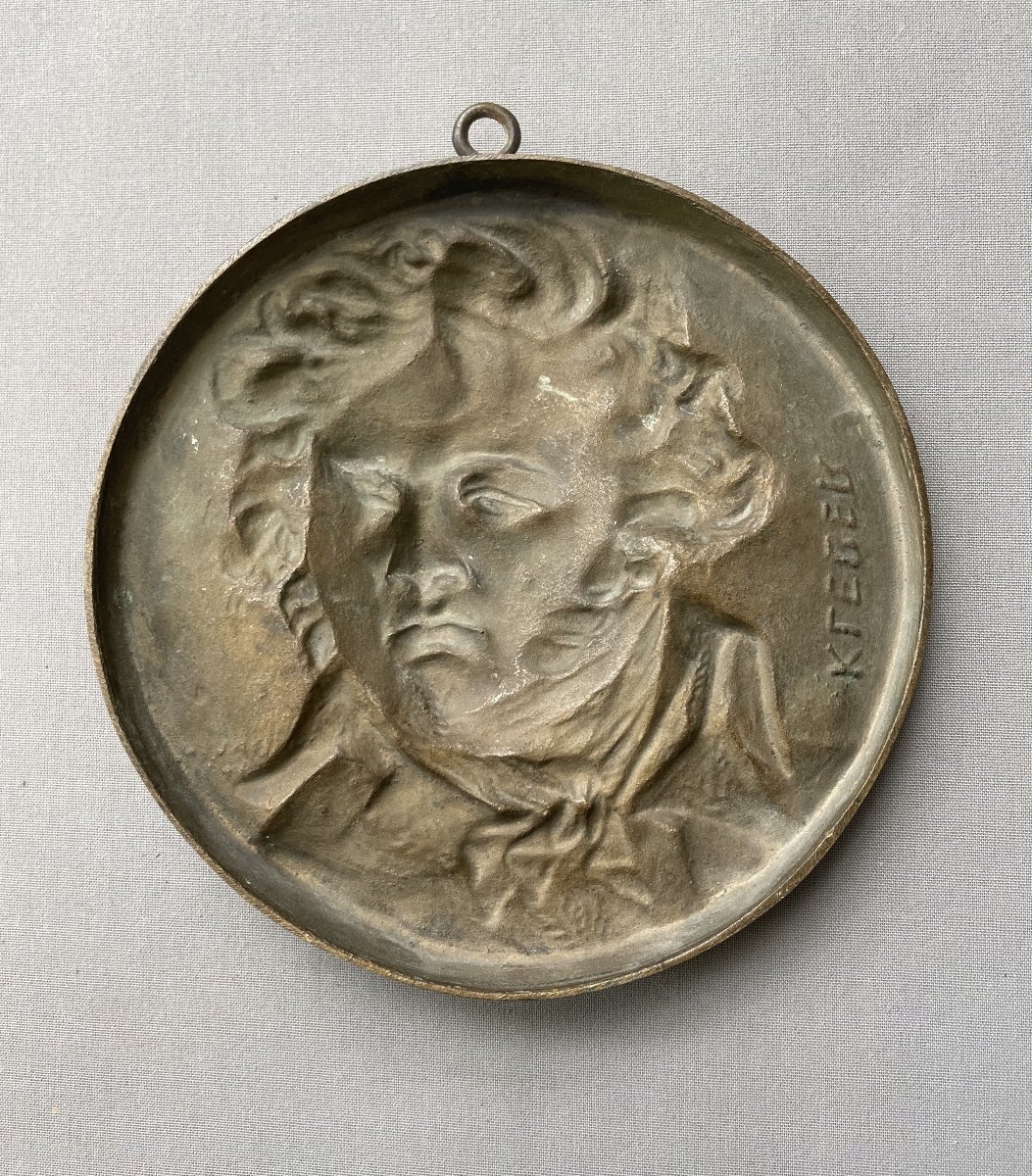 Portrait de Kleber, médaillon en bronze d'après David d'Angers-photo-4