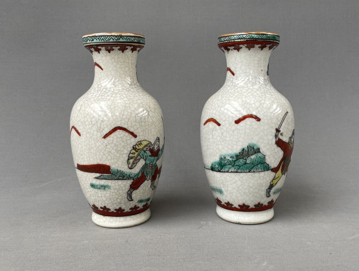 Chine, paire de petites vase en porcelaine craquelée-photo-3