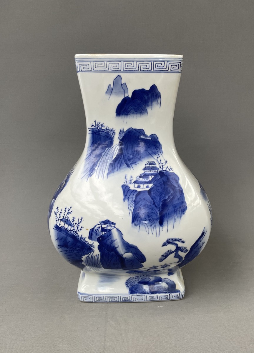 Large Porcelain Vase, China, 20th Century
