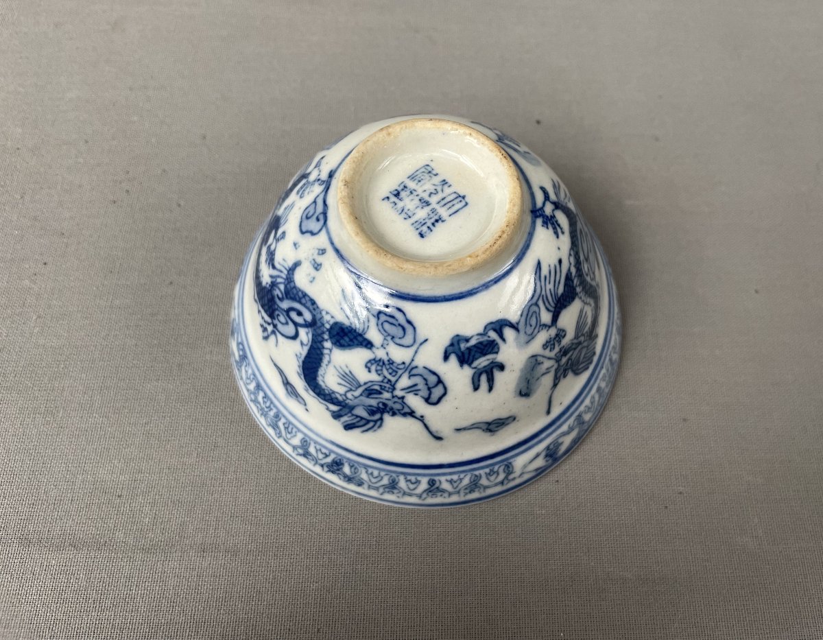 Small Porcelain Bowl With Dragon Decoration, China, Early 20th Century-photo-4