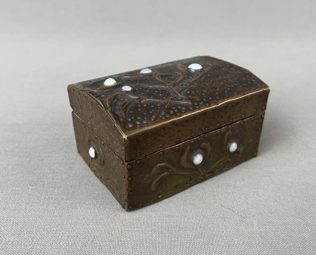 Alfred Daguet? Art Nouveau Box In Repoussé Copper