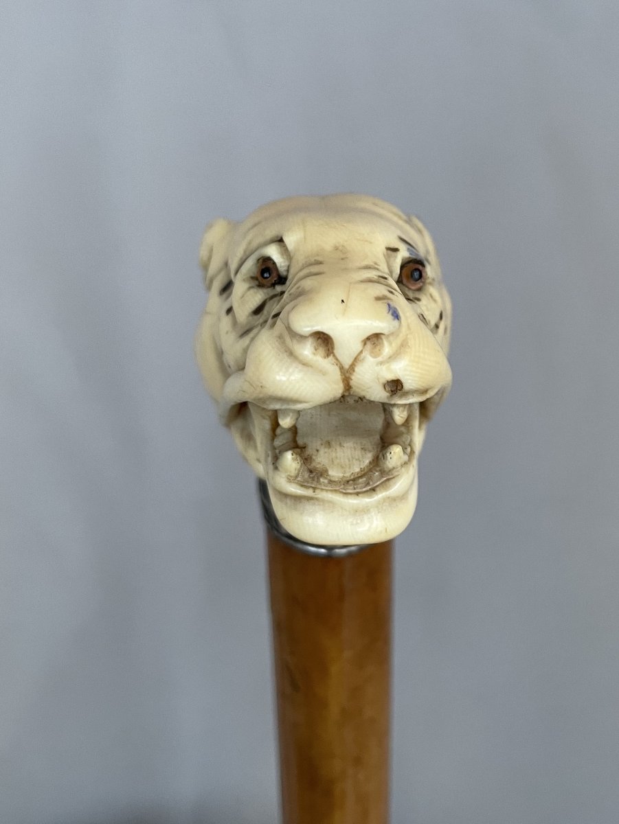 Parapluie à restaurer, le pommeau figurant une tête de tigre-photo-4