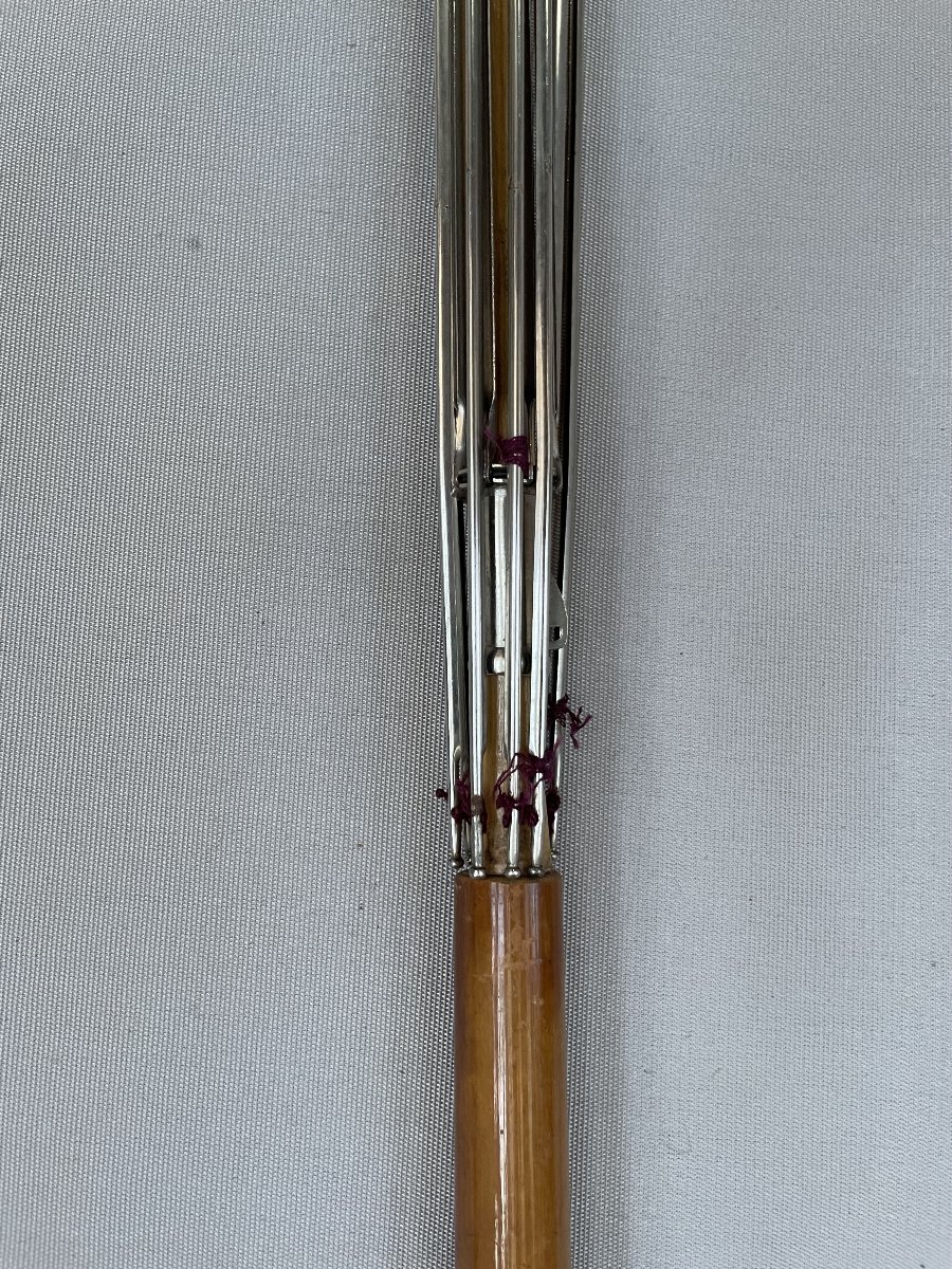 Parapluie à restaurer, le pommeau figurant une tête de tigre-photo-3