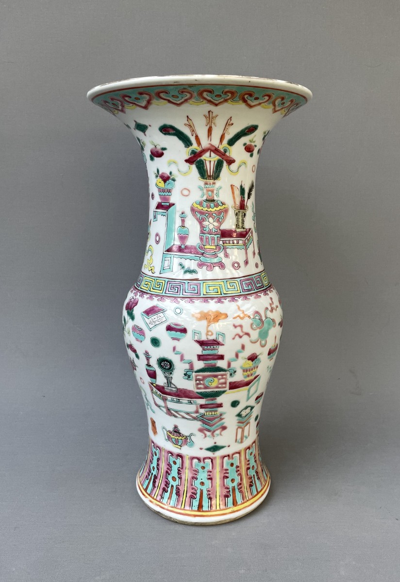 Vase en porcelaine, Chine, début XXe