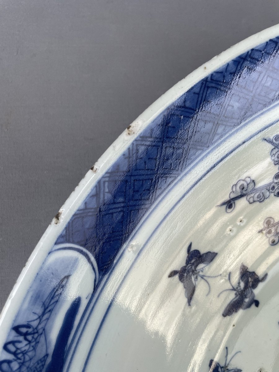 Grand plat en porcelaine à décor de coqs, Asie, fin XIXe ou début XXe-photo-4