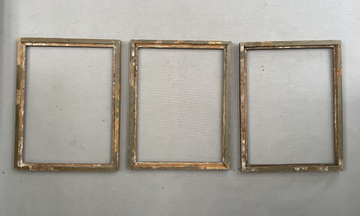 Suite de trois cadres en bois et stuc doré - 36 x 28,5 cm-photo-4