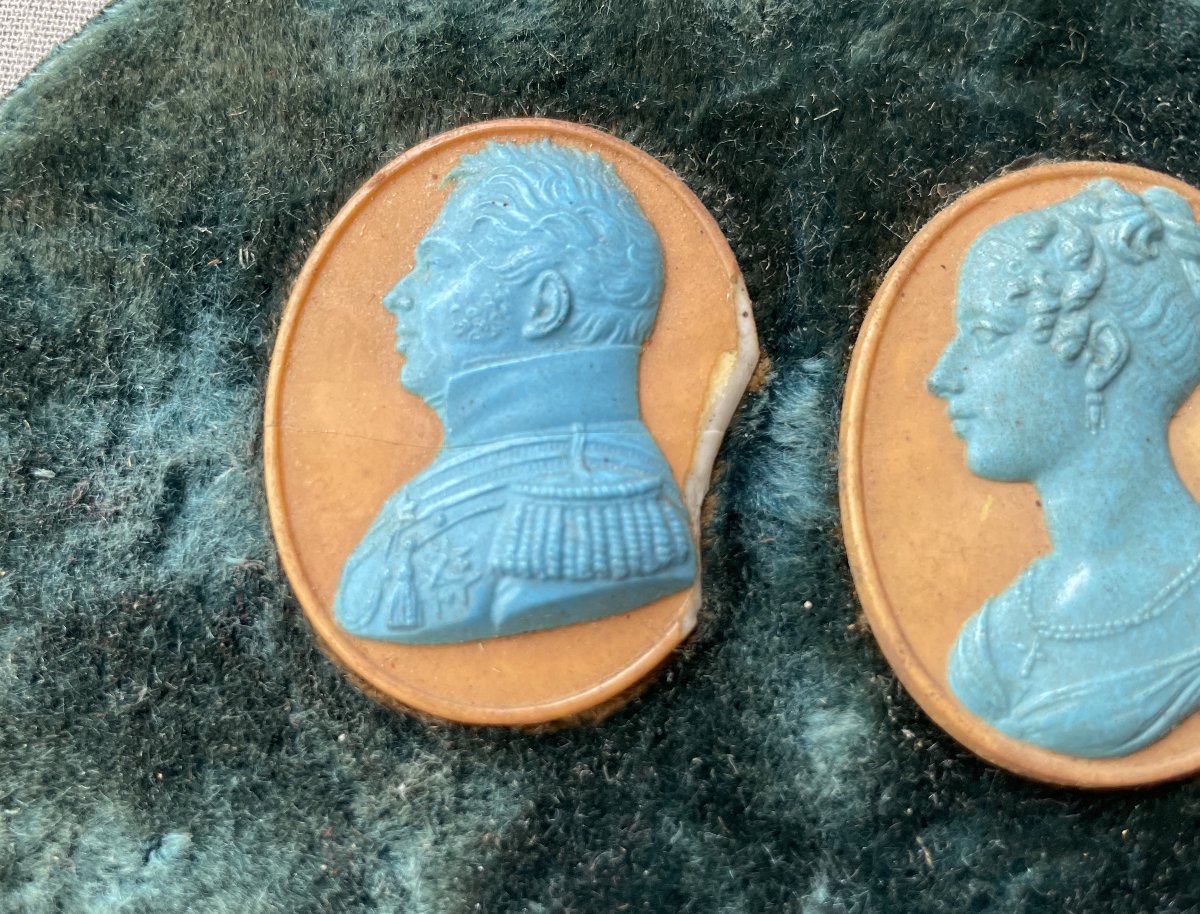 Pair Of Enameled Porcelain Medallions-photo-3