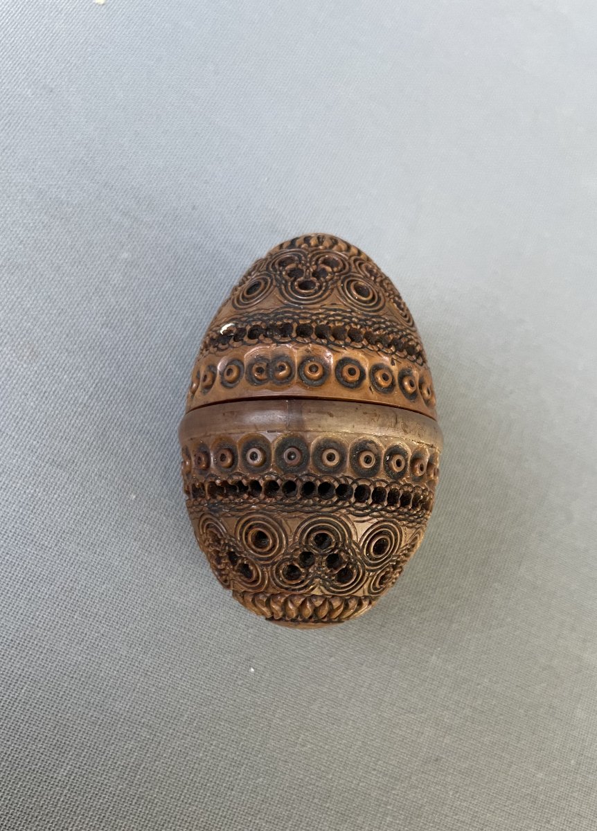 Ovoid Corozo Pin Box-photo-2