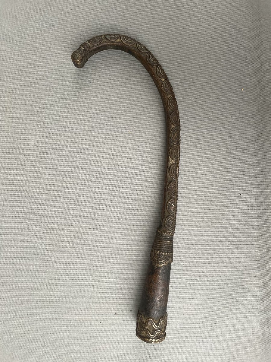 Spectre ou haut de canne en bronze, Afrique, début XXe