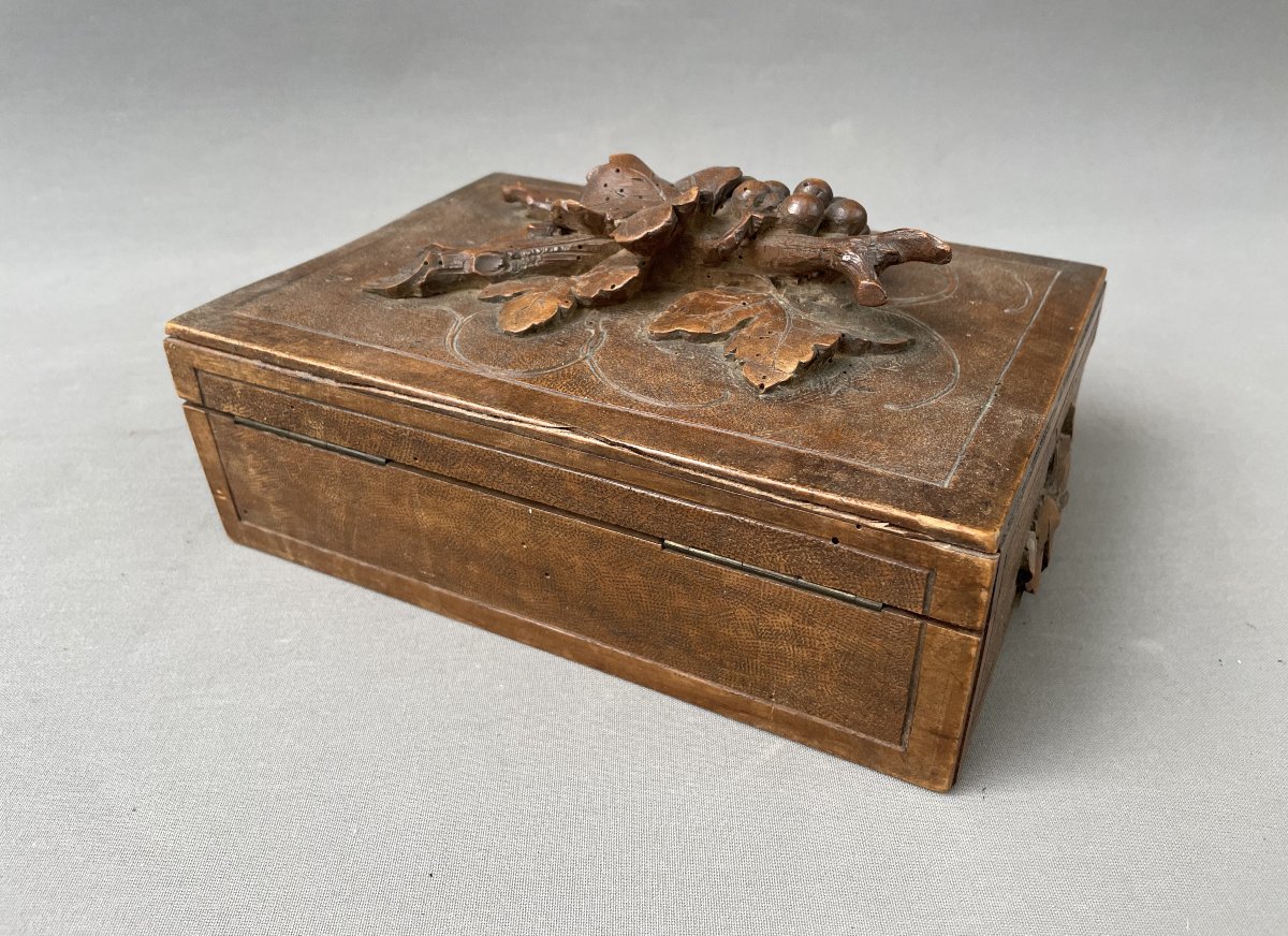 Coffret en bois sculpté à décor de vigne-photo-4