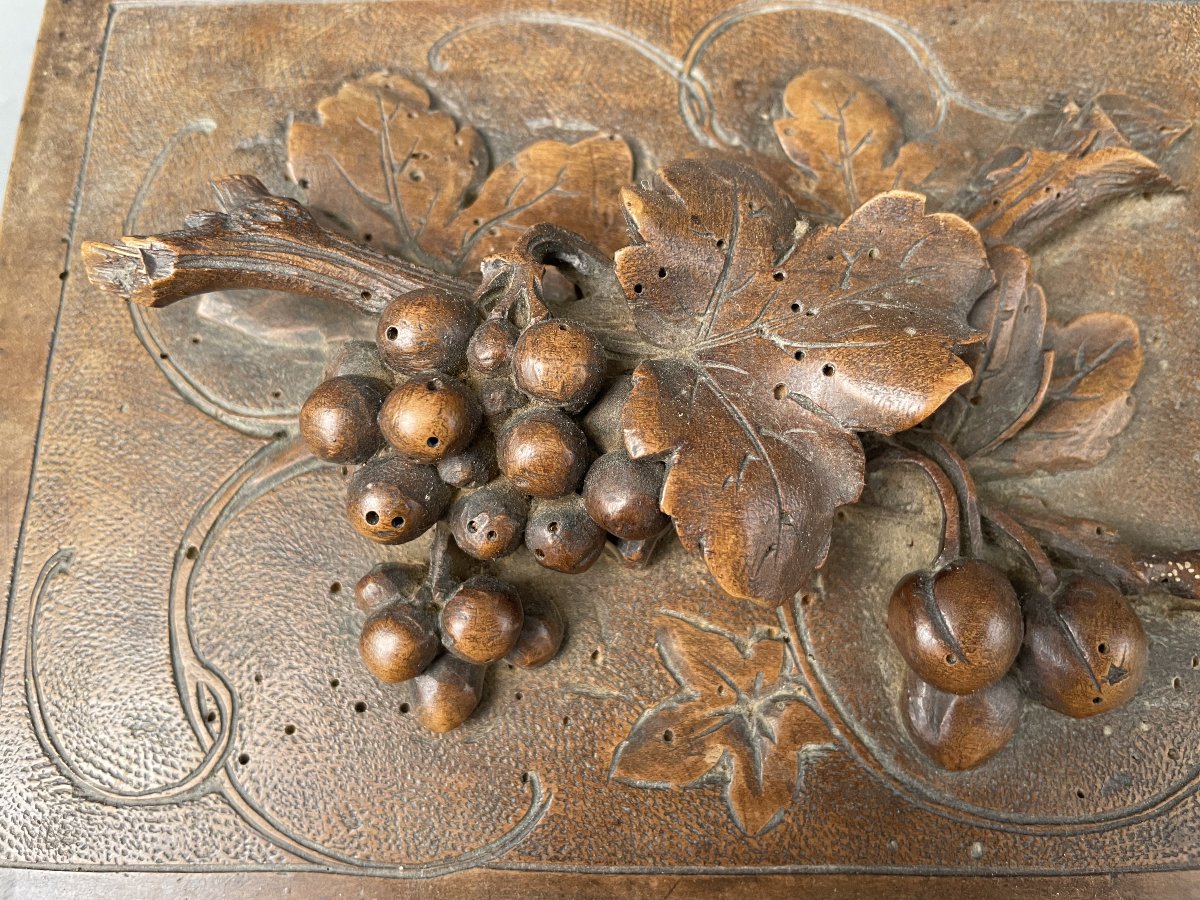 Coffret en bois sculpté à décor de vigne-photo-2