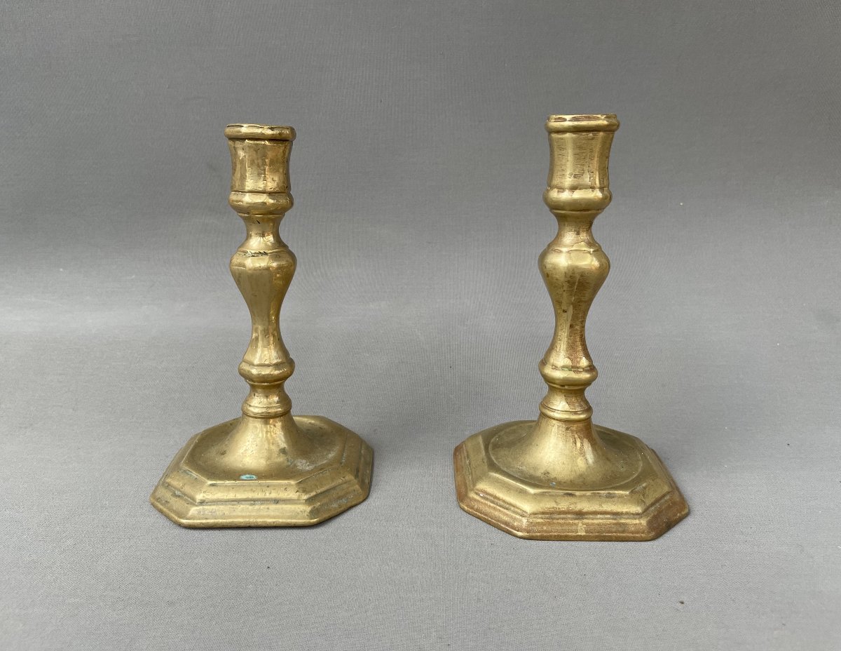 Paire de chandeliers en bronze, XVIIIe
