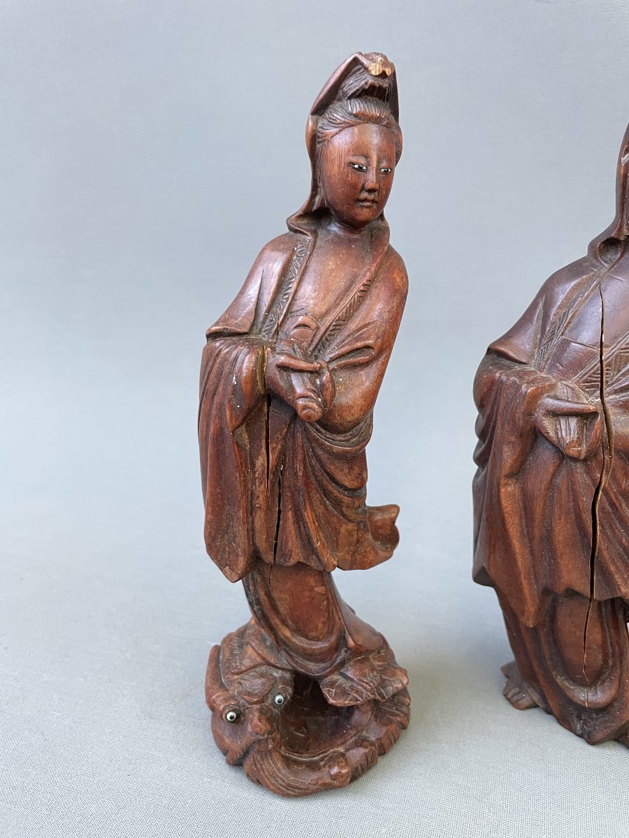 Série de trois figures chinoises Guanyin en bois sculpté-photo-2