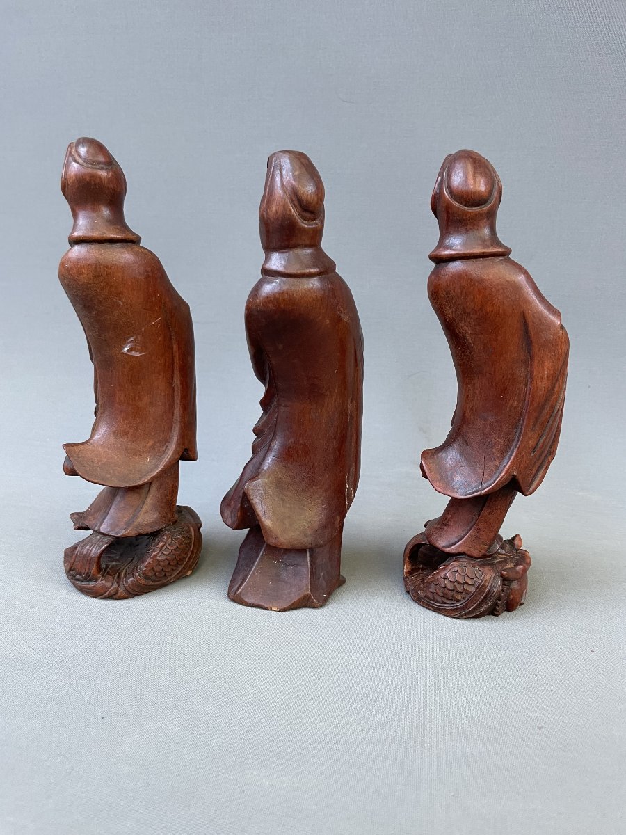 Série de trois figures chinoises Guanyin en bois sculpté-photo-4