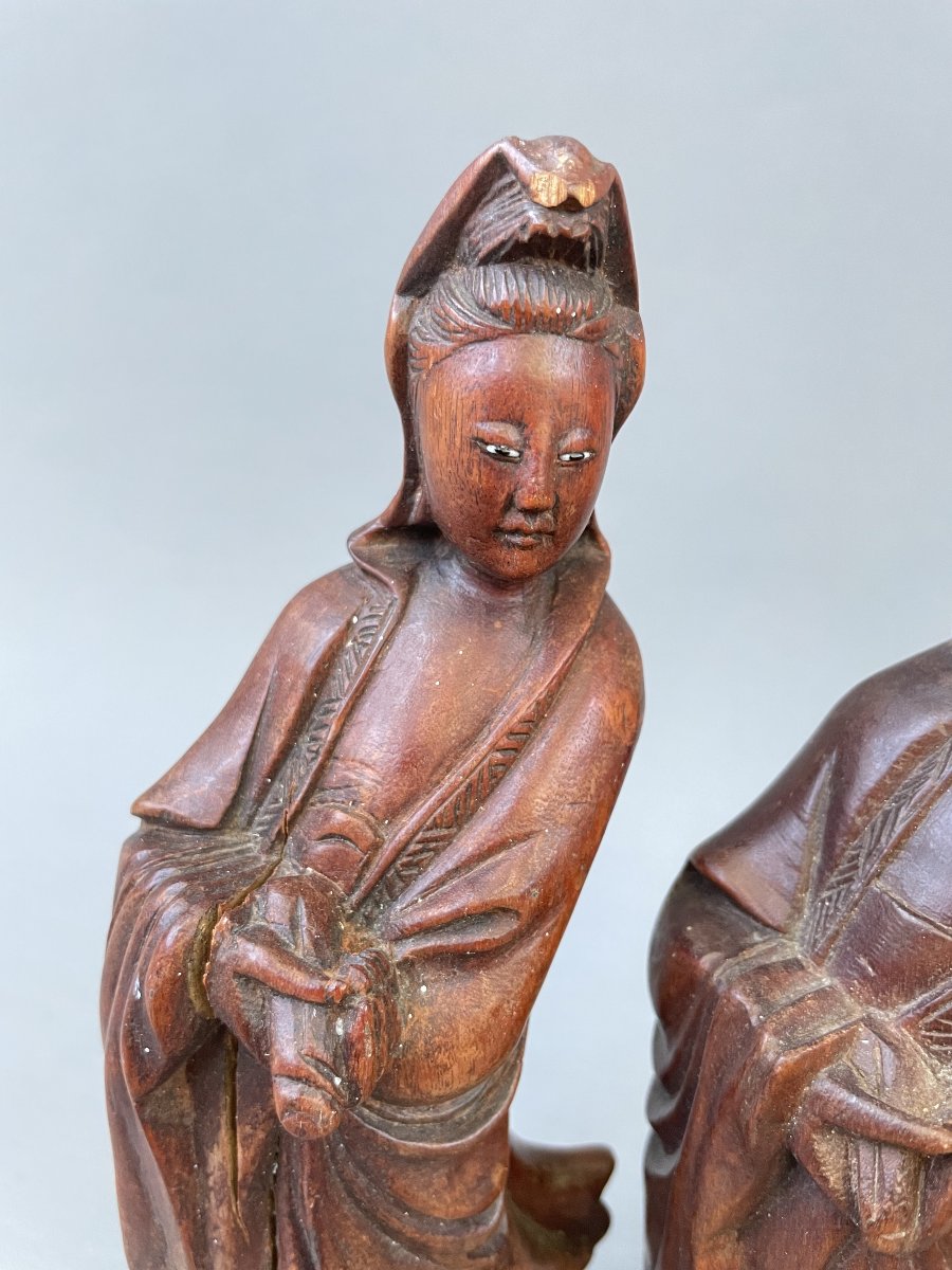 Série de trois figures chinoises Guanyin en bois sculpté-photo-2