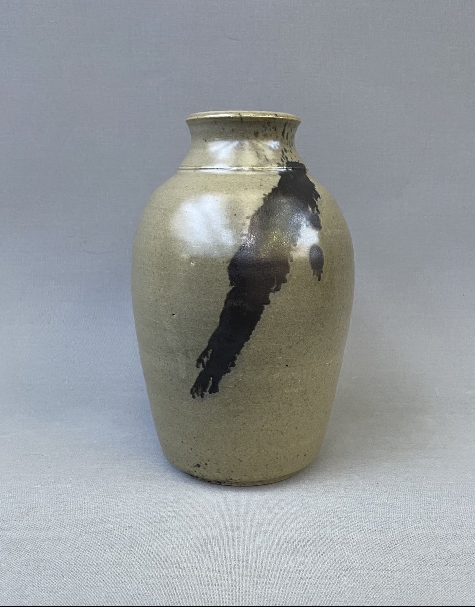 Vase en grès, monogramme à identifier