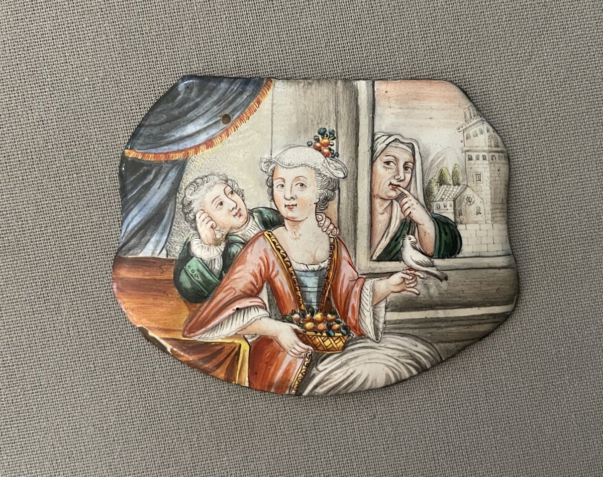 Plaque émaillée double face à décor de personnages et oiseaux domestiques