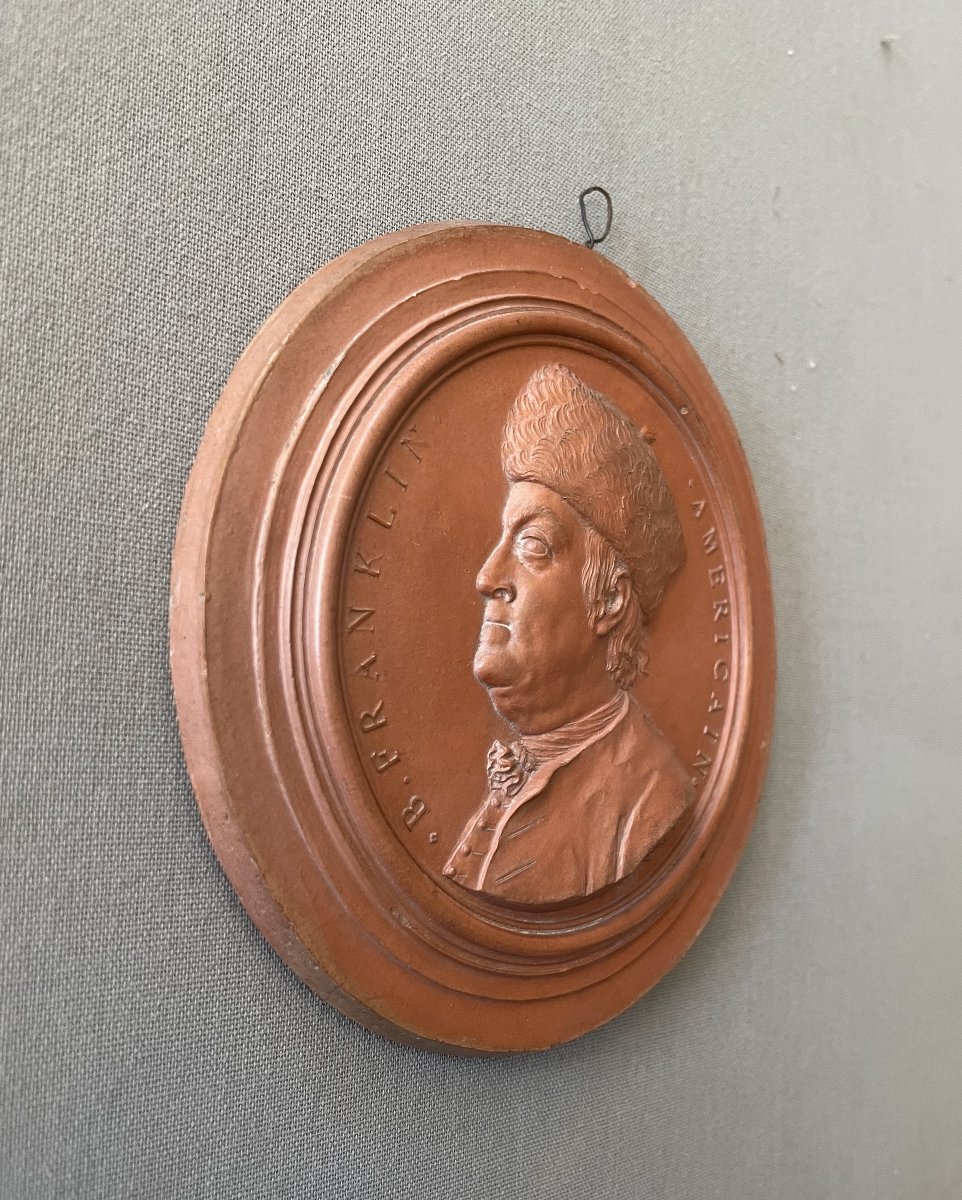 D'après J-B Nini, profil de B. Franklin, médaillon en terre cuite-photo-2