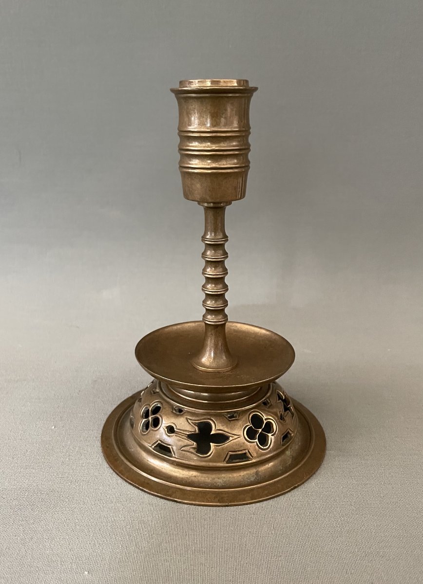 Gothic-style Candleholder
