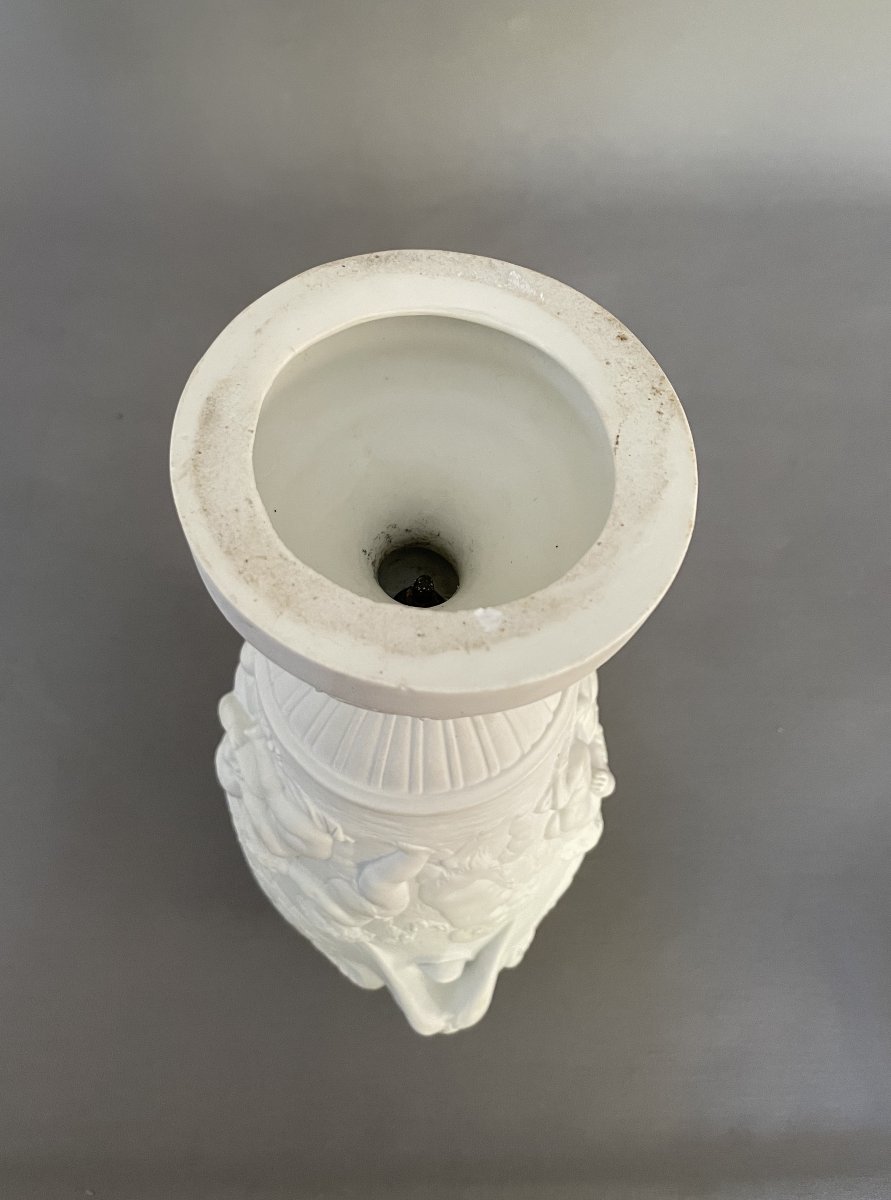 Biscuit-porcelain Vase Decorated With Putti-photo-4