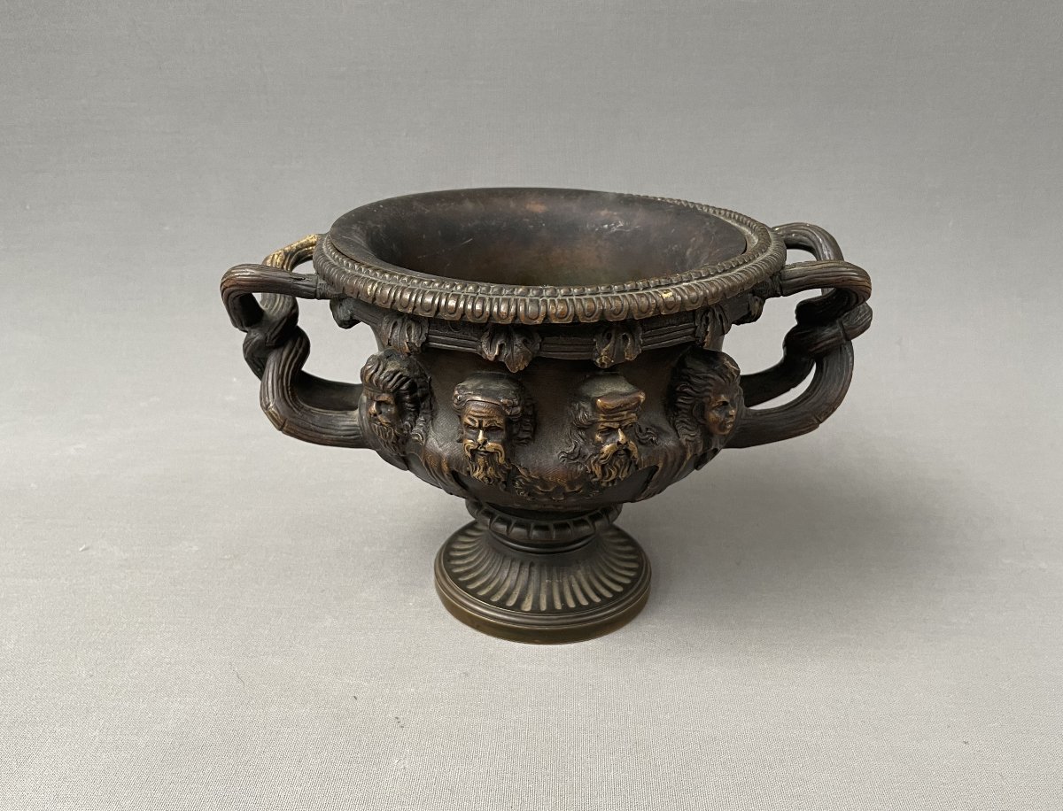 Vase Warwick en bronze-photo-2