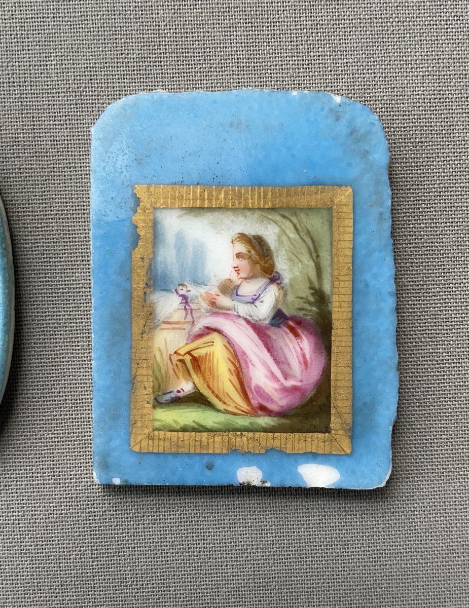 Three Small Porcelain Plates Painted In The Sèvres Style-photo-3