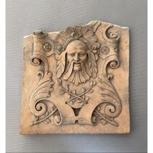 Fragment de carreau de terre cuite