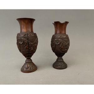 Paire de vases en corozo, travail de marin ou de bagnard