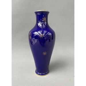 Vase en porcelaine de Sèvres