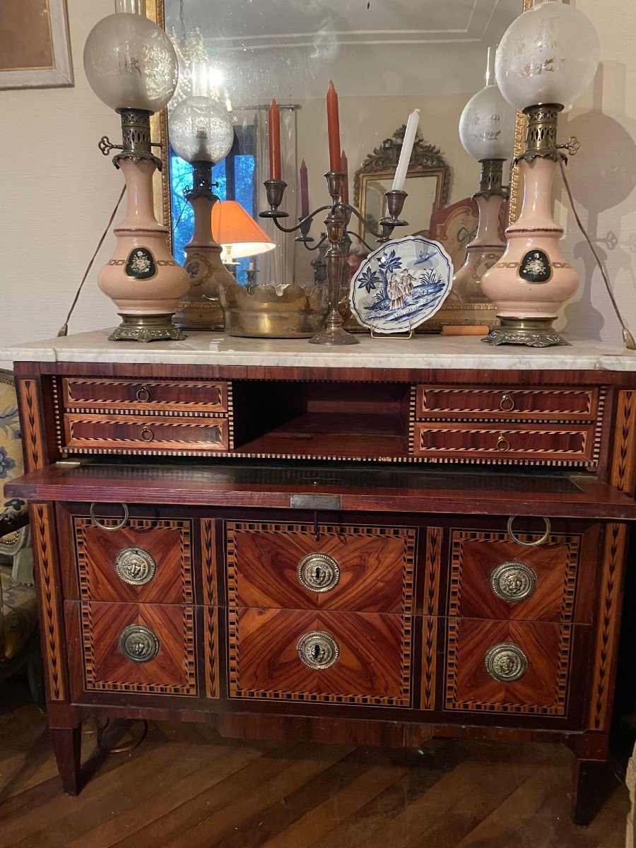Exceptionnelle Commode d'époque Louis XVI - Marqueterie à La Reine