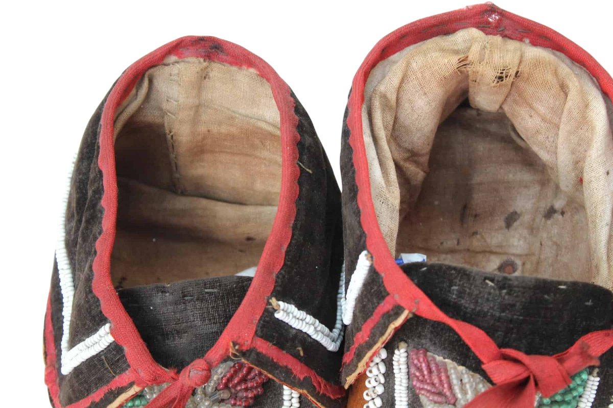 Early Native American Indian Moccasins-photo-2