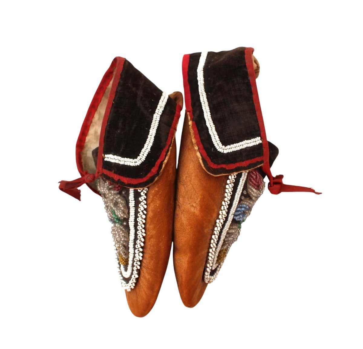 Early Native American Indian Moccasins-photo-3