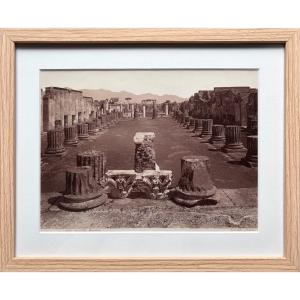 Giorgio SOMMER, Pompei Basilica, Tirage albuminé circa 1870-80, numéroté, intitulé et signé