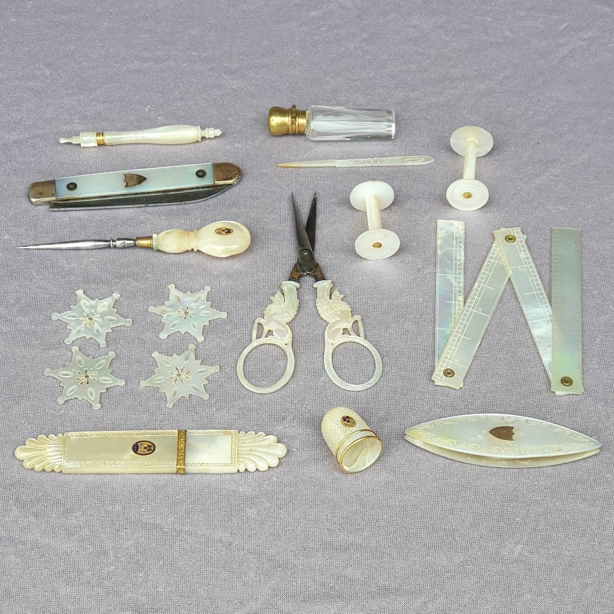 Antique Sewing Kit, Palais Royal Paris, Circa 1820-photo-2