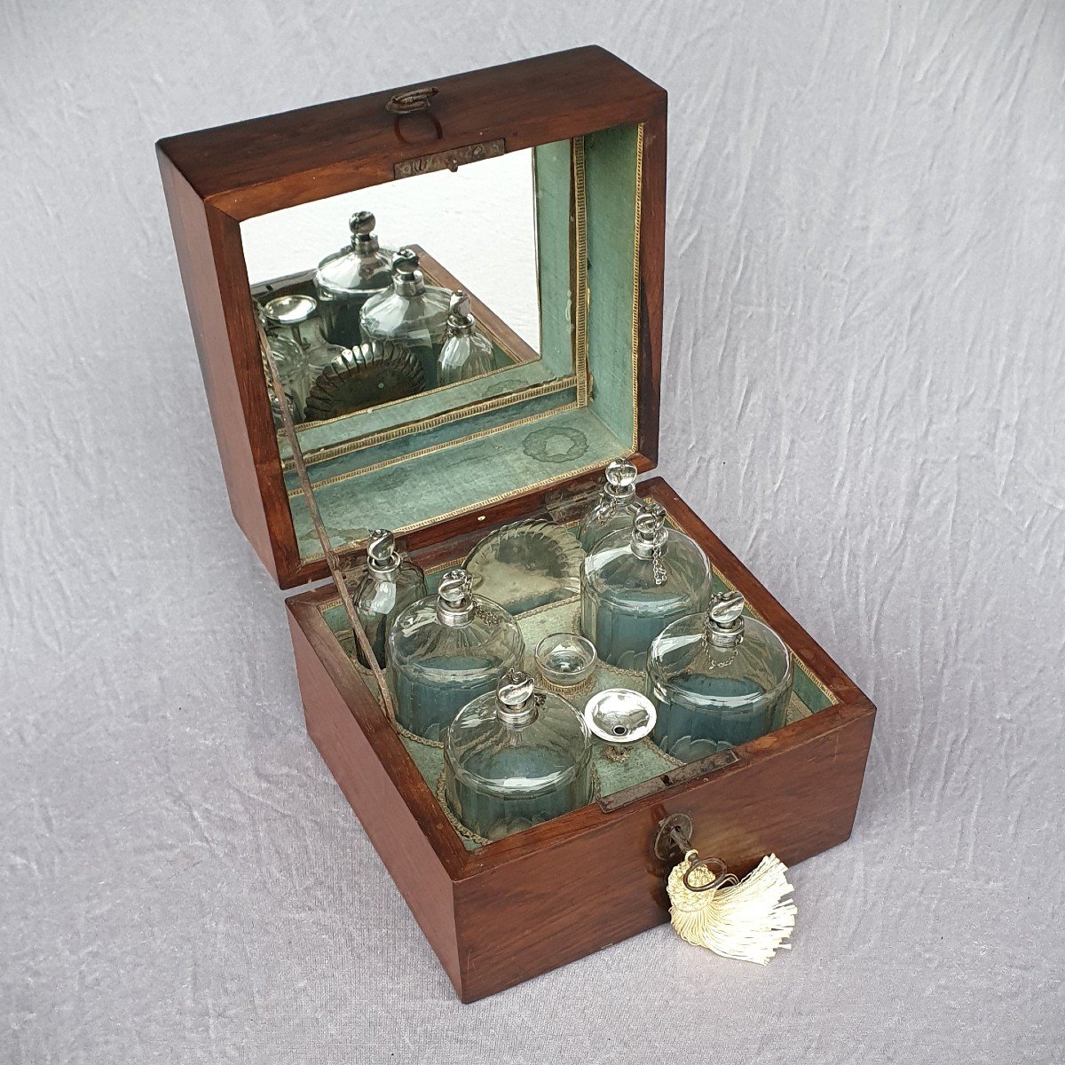 Coffret à senteurs, Nécessaire à senteurs, cave à parfum, XVIIIe siècle, époque Louis XV-photo-2