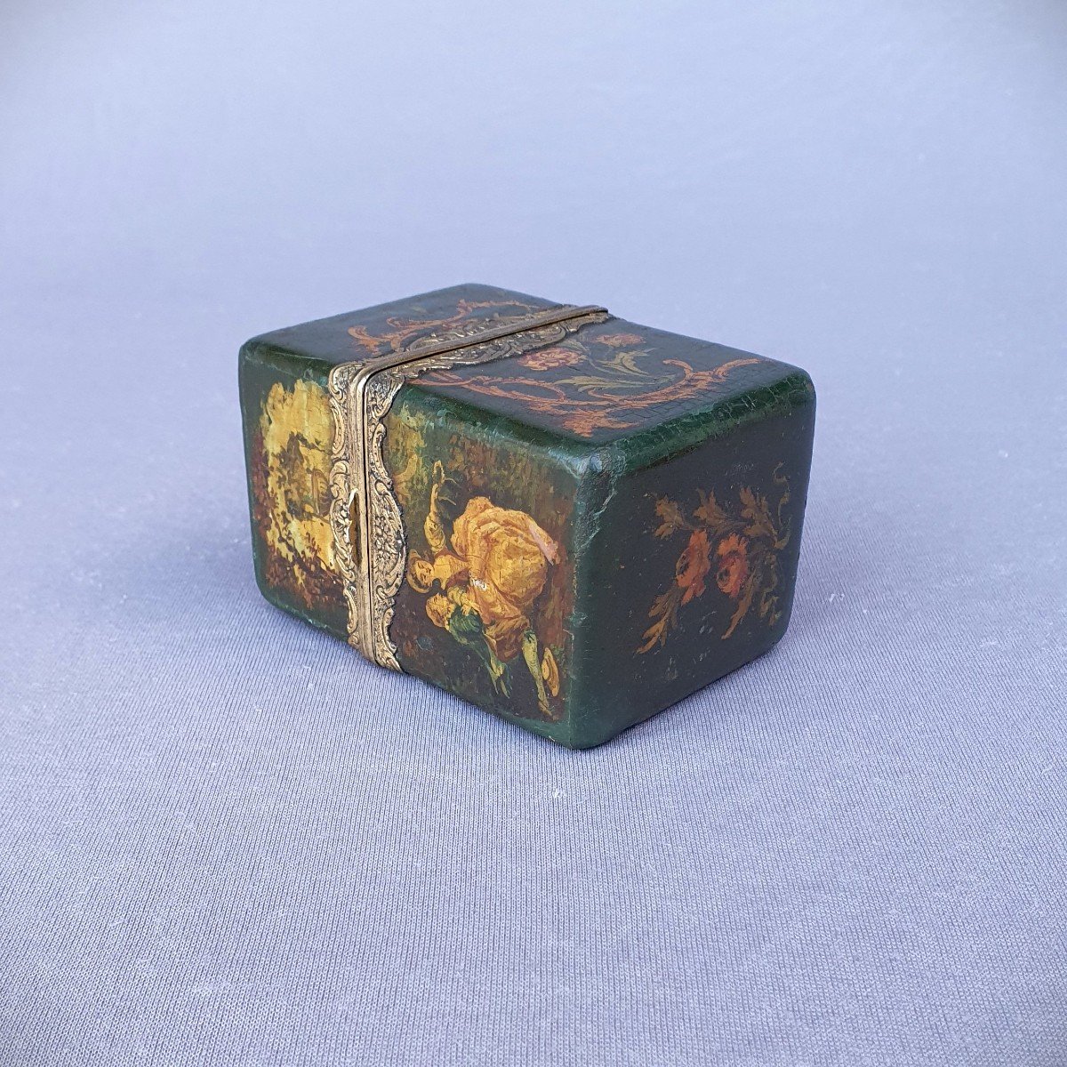 Perfume Bottle In Painted Box Vernis Martin-photo-2